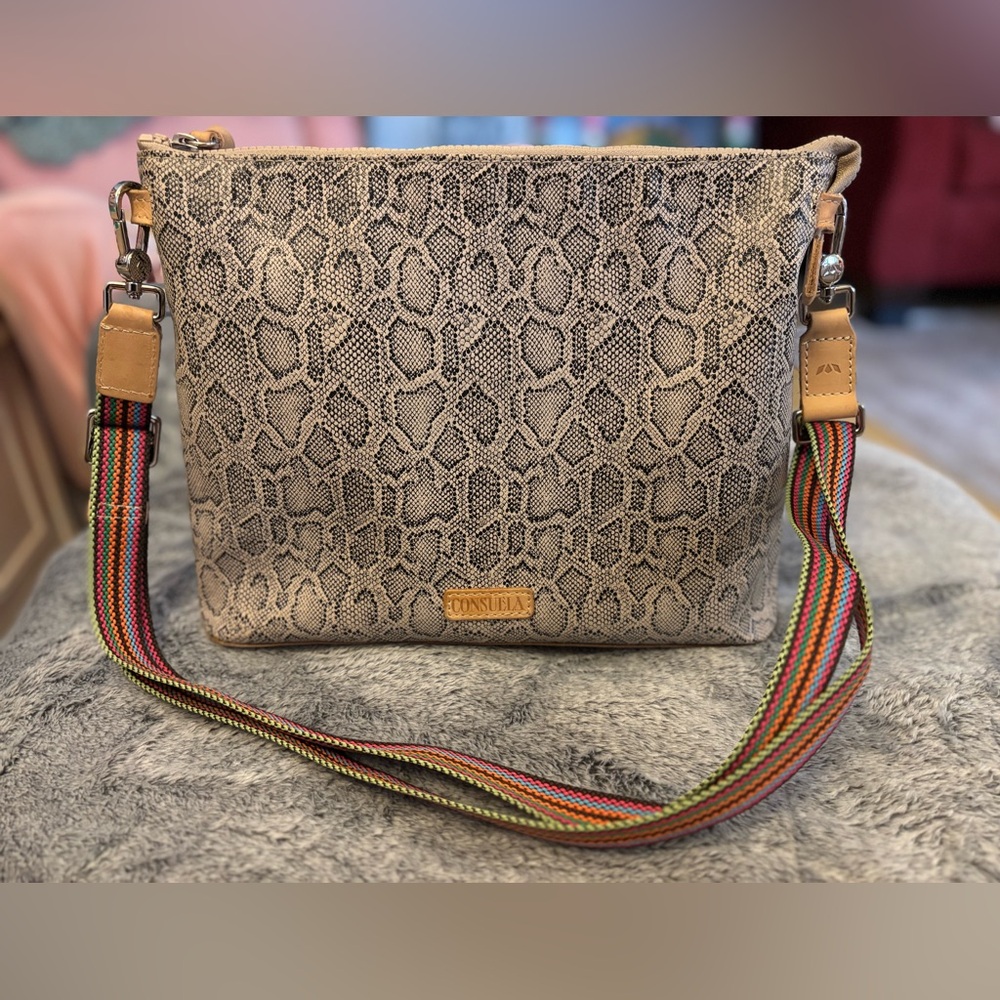 Consuela Wynn Downtown Crossbody, Snake print perfect for spring/summer!!